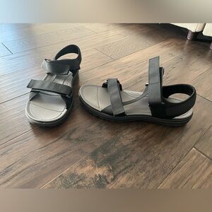 Men’s sandals